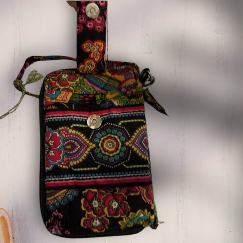 Vera Bradley NWT Carry It All Wristlet - Picture 4 of 7